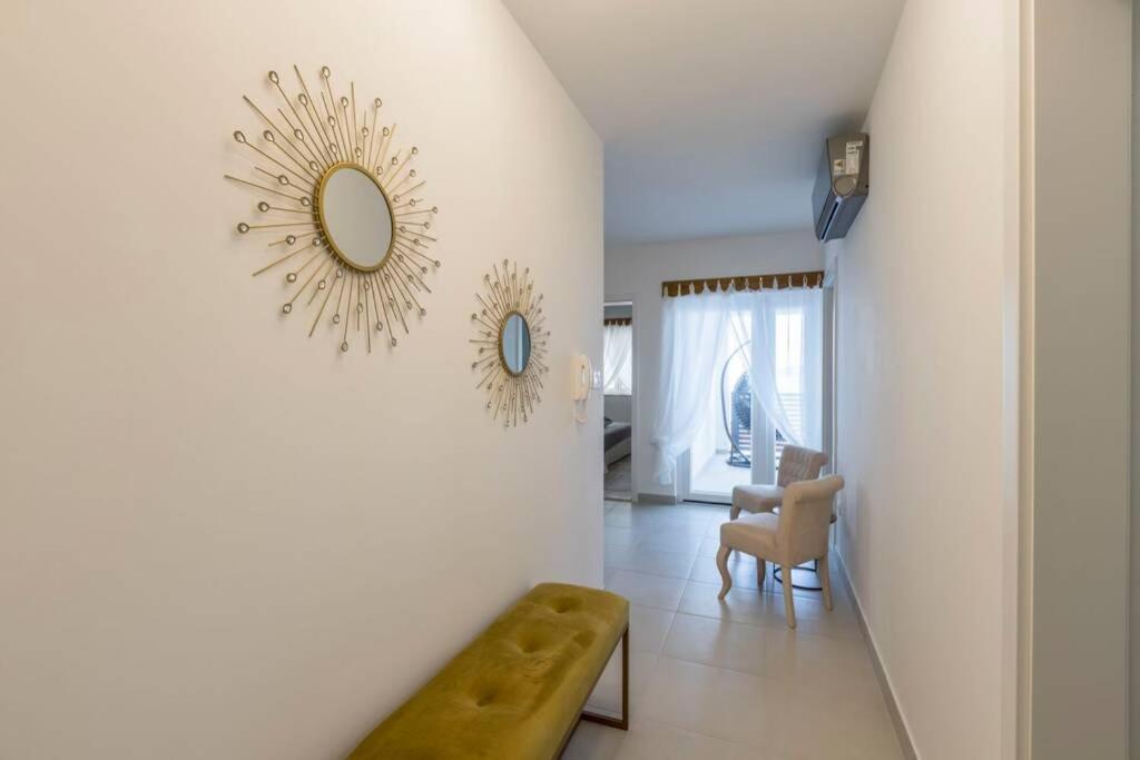 Apartment By Joe Trogir Exteriör bild